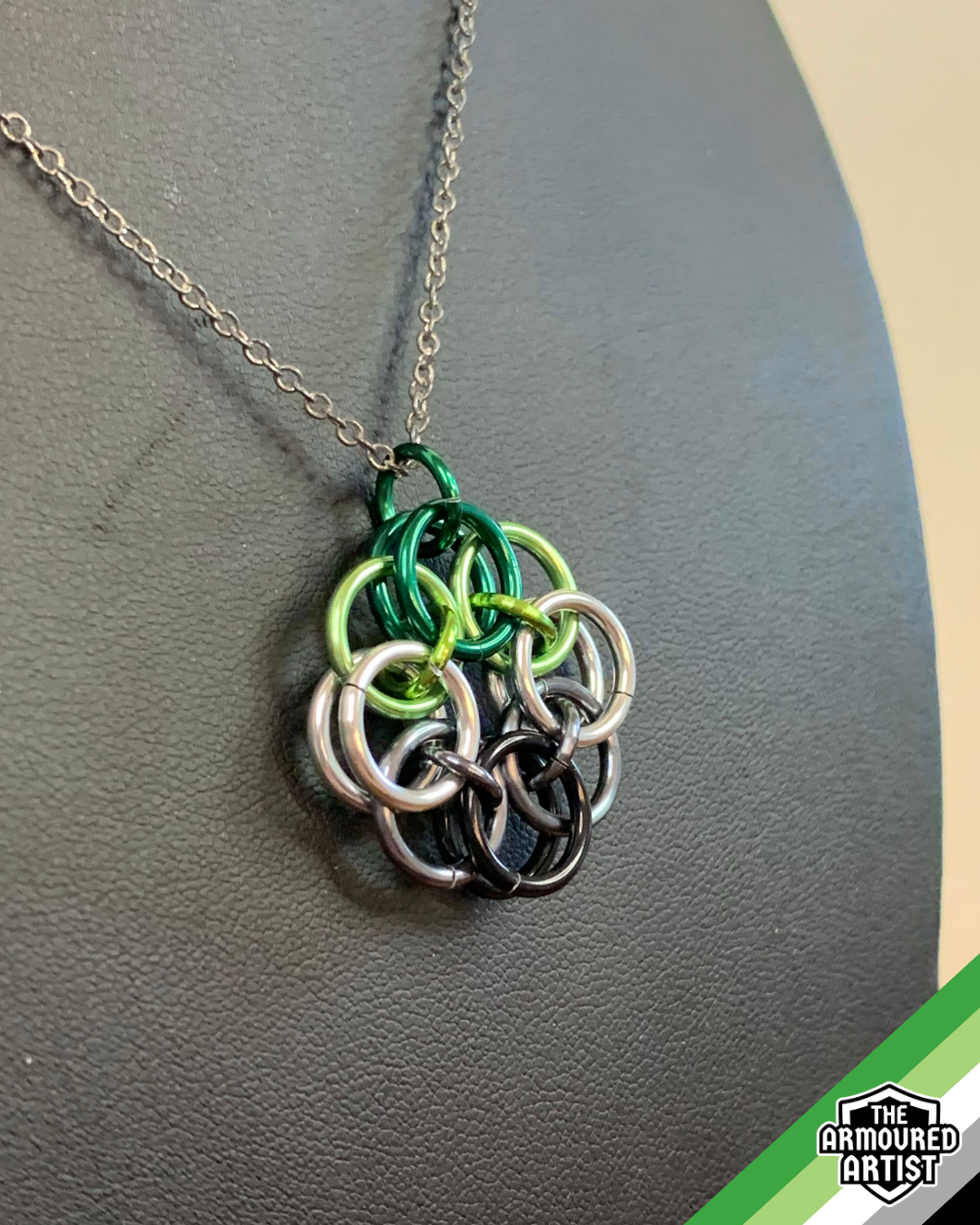 Aromantic Helmchain Necklaces